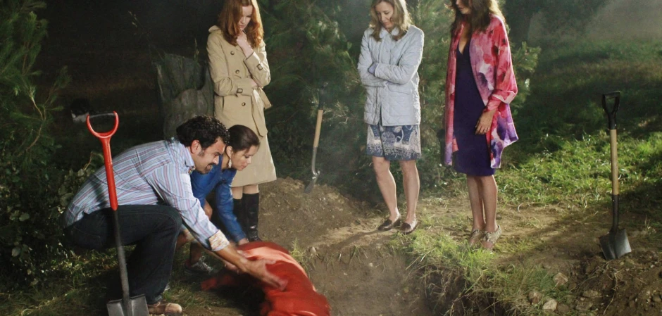 Кадры из Отчаянные домохозяйки 8 сезон 1 серия