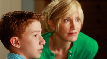 Кадры из Отчаянные домохозяйки 5 сезон 2 серия