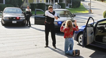 Кадры из Отчаянные домохозяйки 6 сезон 11 серия