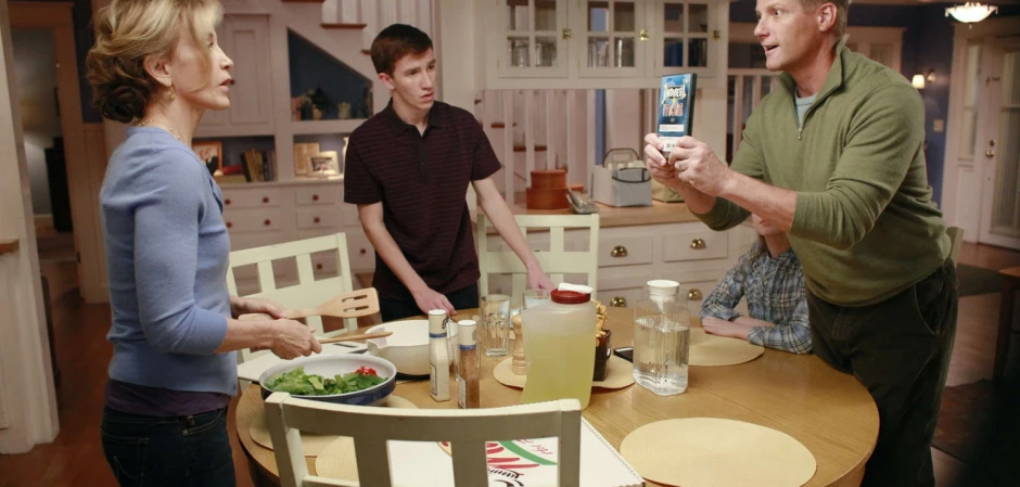 Кадры из Отчаянные домохозяйки 8 сезон 10 серия