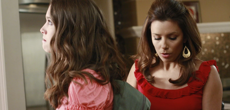 Кадры из Отчаянные домохозяйки 6 сезон 1 серия