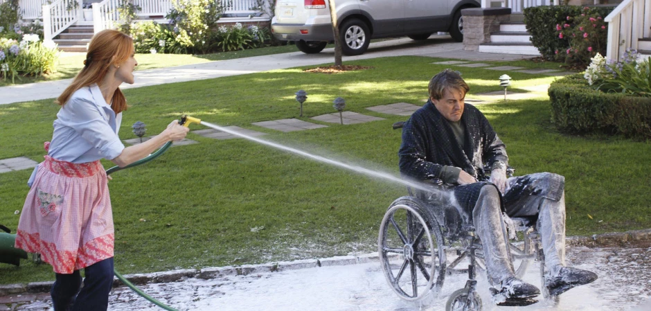 Кадры из Отчаянные домохозяйки 6 сезон 13 серия