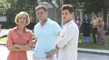 Кадры из Отчаянные домохозяйки 6 сезон 2 серия