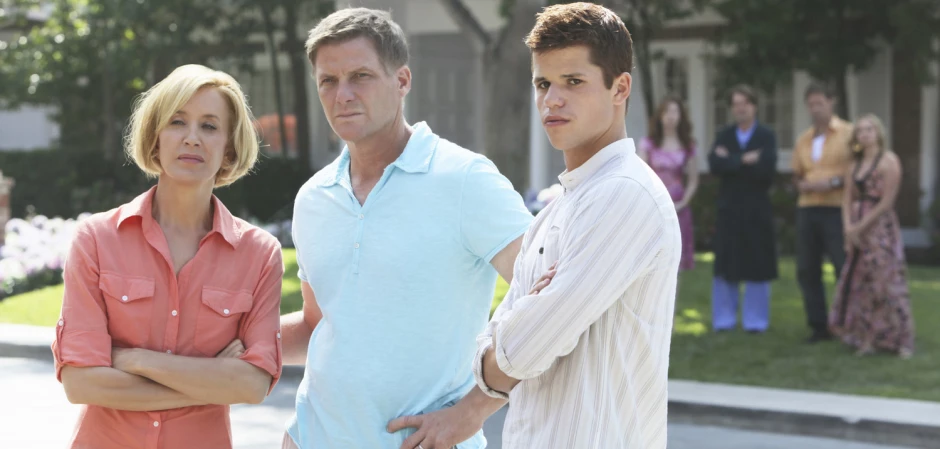 Кадры из Отчаянные домохозяйки 6 сезон 2 серия