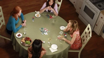 Кадры из Отчаянные домохозяйки 8 сезон 23 серия