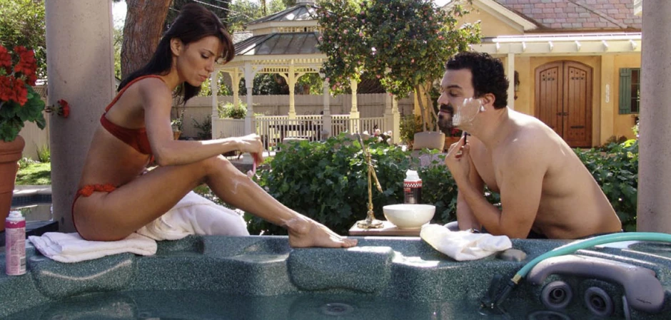 Кадры из Отчаянные домохозяйки 1 сезон 16 серия