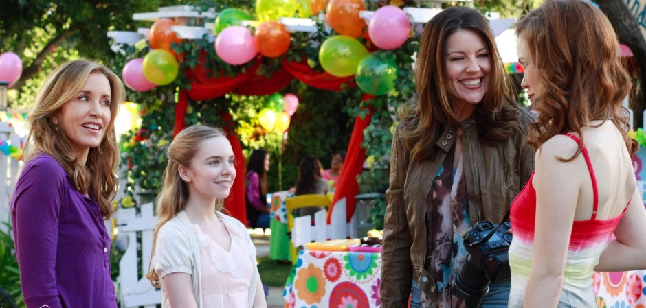 Кадры из Отчаянные домохозяйки 8 сезон 16 серия