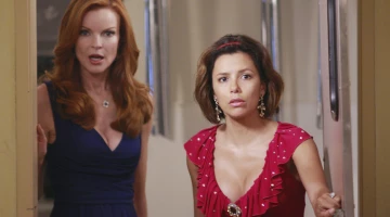 Кадры из Отчаянные домохозяйки 5 сезон 2 серия