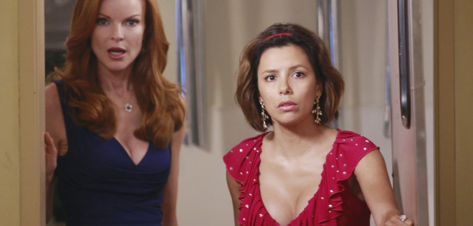 Кадры из Отчаянные домохозяйки 5 сезон 2 серия