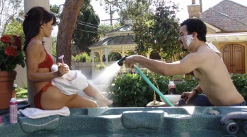 Кадры из Отчаянные домохозяйки 1 сезон 16 серия