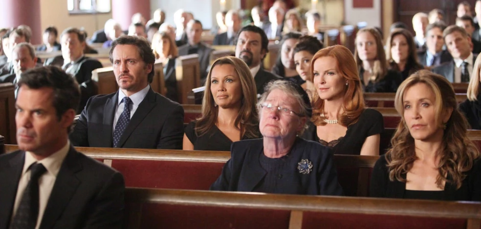 Кадры из Отчаянные домохозяйки 8 сезон 17 серия