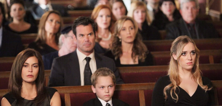 Кадры из Отчаянные домохозяйки 8 сезон 17 серия