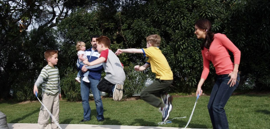 Кадры из Отчаянные домохозяйки 2 сезон 16 серия