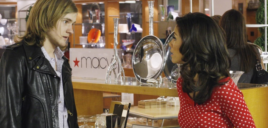 Кадры из Отчаянные домохозяйки 3 сезон 14 серия