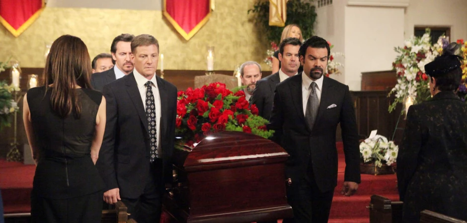 Кадры из Отчаянные домохозяйки 8 сезон 17 серия