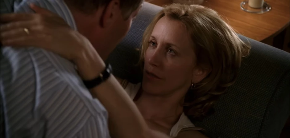 Кадры из Отчаянные домохозяйки 1 сезон 21 серия