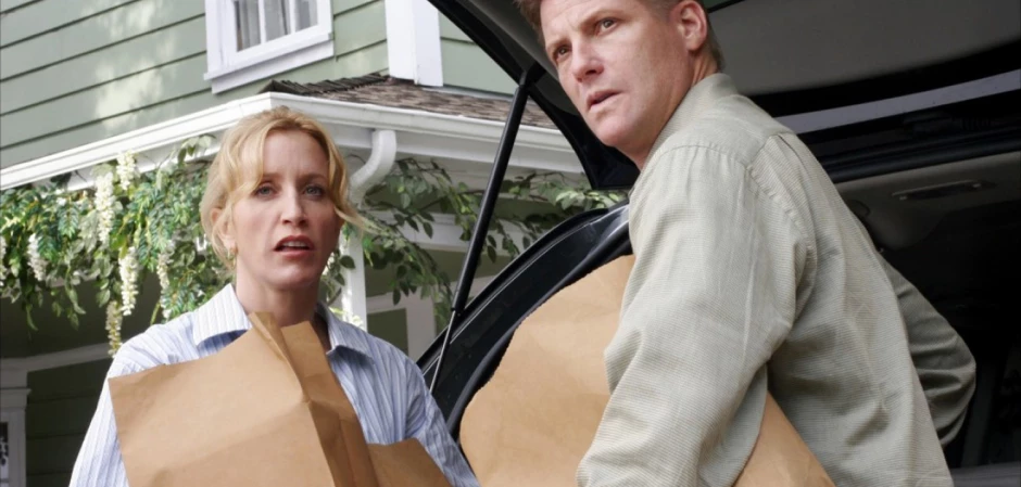 Кадры из Отчаянные домохозяйки 1 сезон 14 серия