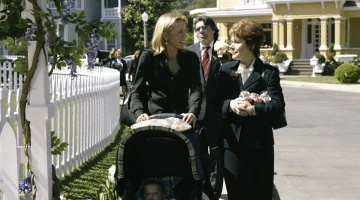 Кадры из Отчаянные домохозяйки 1 сезон 1 серия