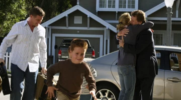 Кадры из Отчаянные домохозяйки 1 сезон 13 серия