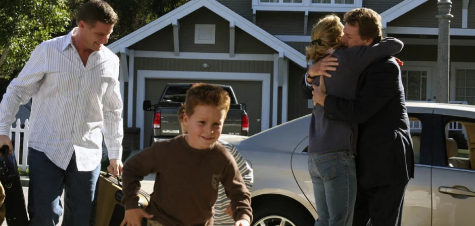 Кадры из Отчаянные домохозяйки 1 сезон 13 серия