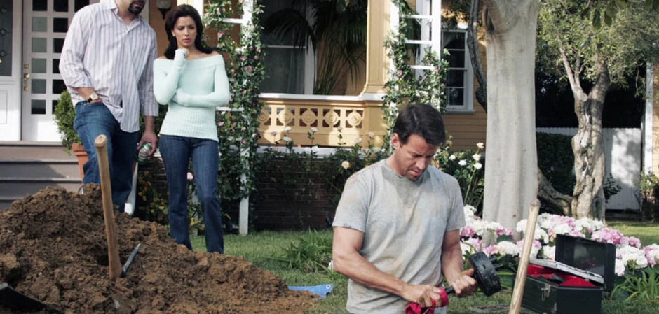 Кадры из Отчаянные домохозяйки 1 сезон 16 серия