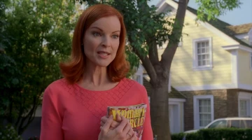 Кадры из Отчаянные домохозяйки 1 сезон 18 серия