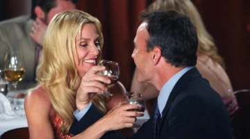 Кадры из Отчаянные домохозяйки 2 сезон 15 серия