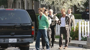 Кадры из Отчаянные домохозяйки 6 сезон 11 серия