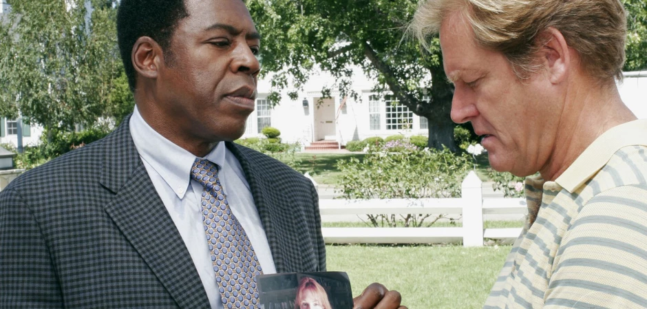 Кадры из Отчаянные домохозяйки 3 сезон 6 серия