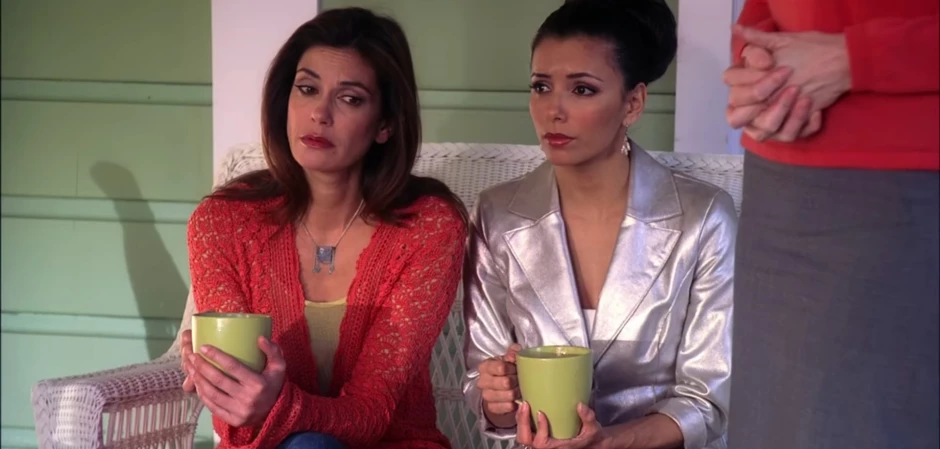 Кадры из Отчаянные домохозяйки 2 сезон 10 серия