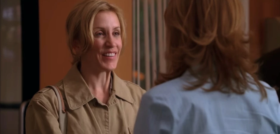 Кадры из Отчаянные домохозяйки 1 сезон 20 серия