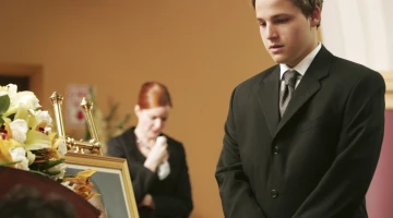 Кадры из Отчаянные домохозяйки 2 сезон 1 серия