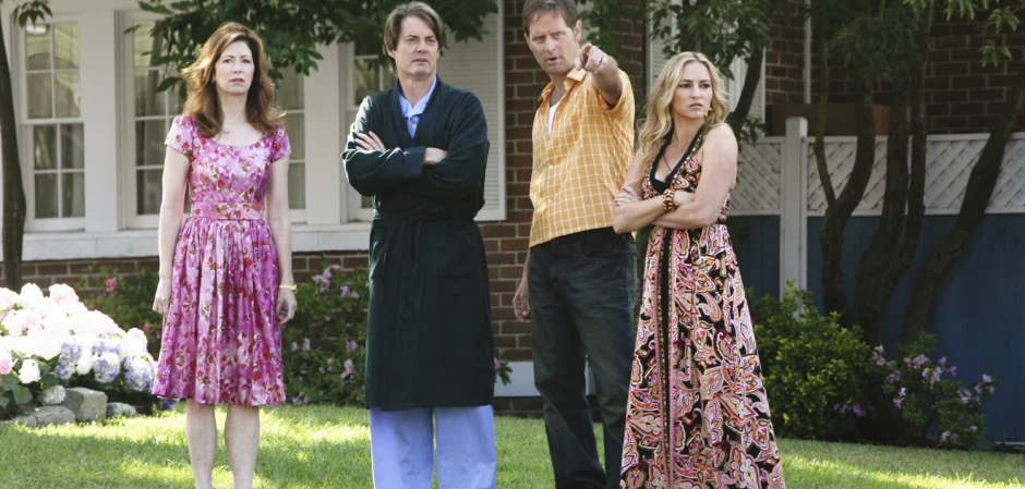 Кадры из Отчаянные домохозяйки 6 сезон 2 серия