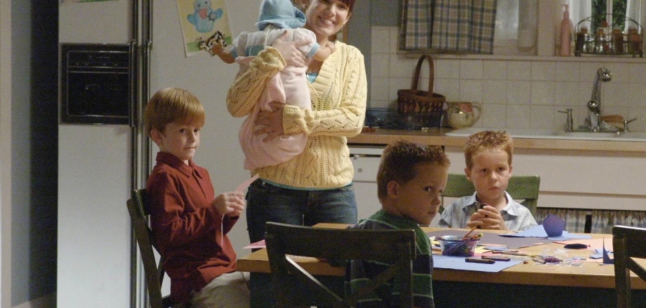 Кадры из Отчаянные домохозяйки 1 сезон 10 серия