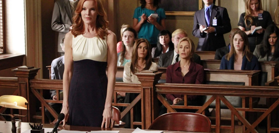 Кадры из Отчаянные домохозяйки 8 сезон 22 серия