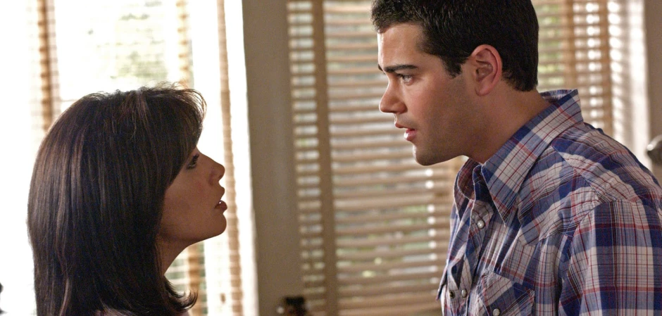 Кадры из Отчаянные домохозяйки 1 сезон 13 серия