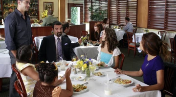 Кадры из Отчаянные домохозяйки 6 сезон 3 серия