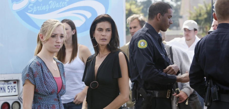 Кадры из Отчаянные домохозяйки 3 сезон 7 серия