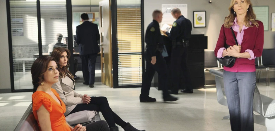 Кадры из Отчаянные домохозяйки 8 сезон 9 серия