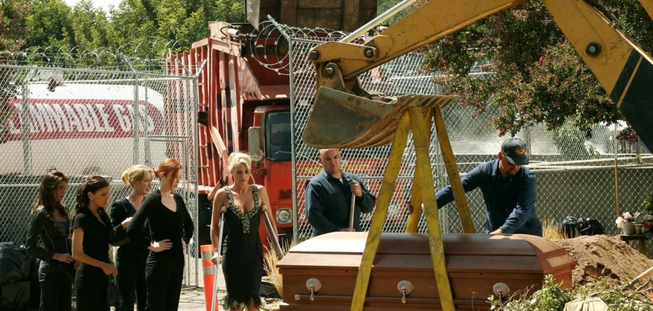 Кадры из Отчаянные домохозяйки 2 сезон 5 серия