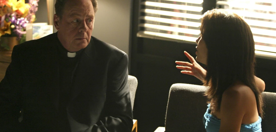 Кадры из Отчаянные домохозяйки 1 сезон 8 серия